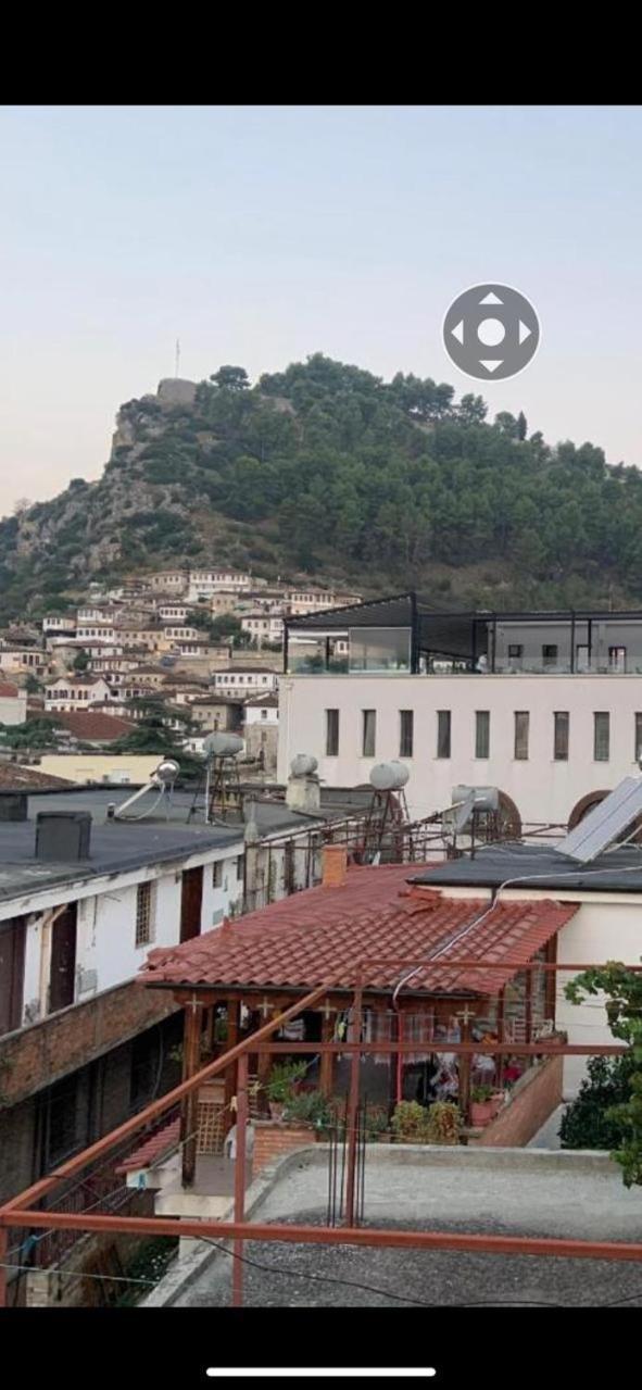 Flat In Berat'S Center公寓 外观 照片