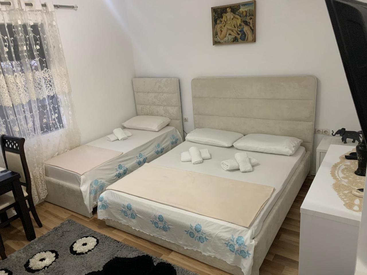 Flat In Berat'S Center公寓 外观 照片
