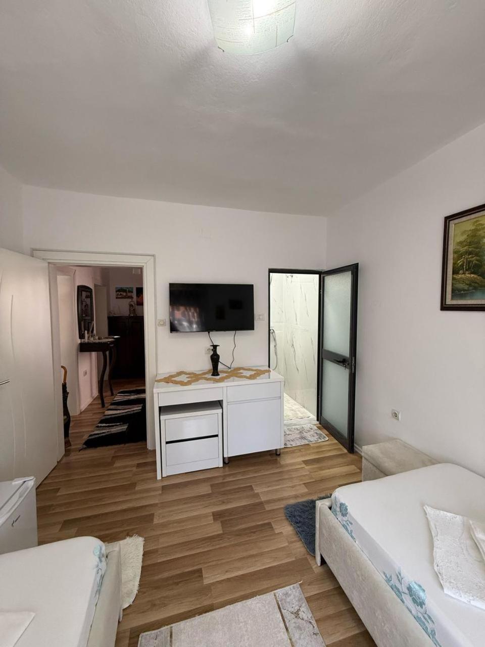 Flat In Berat'S Center公寓 外观 照片