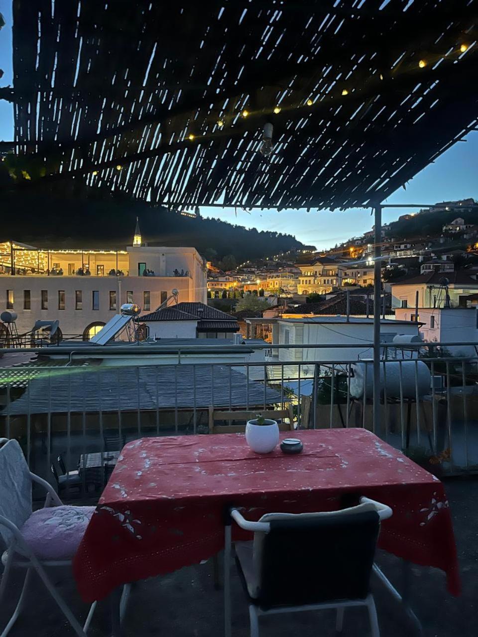 Flat In Berat'S Center公寓 外观 照片