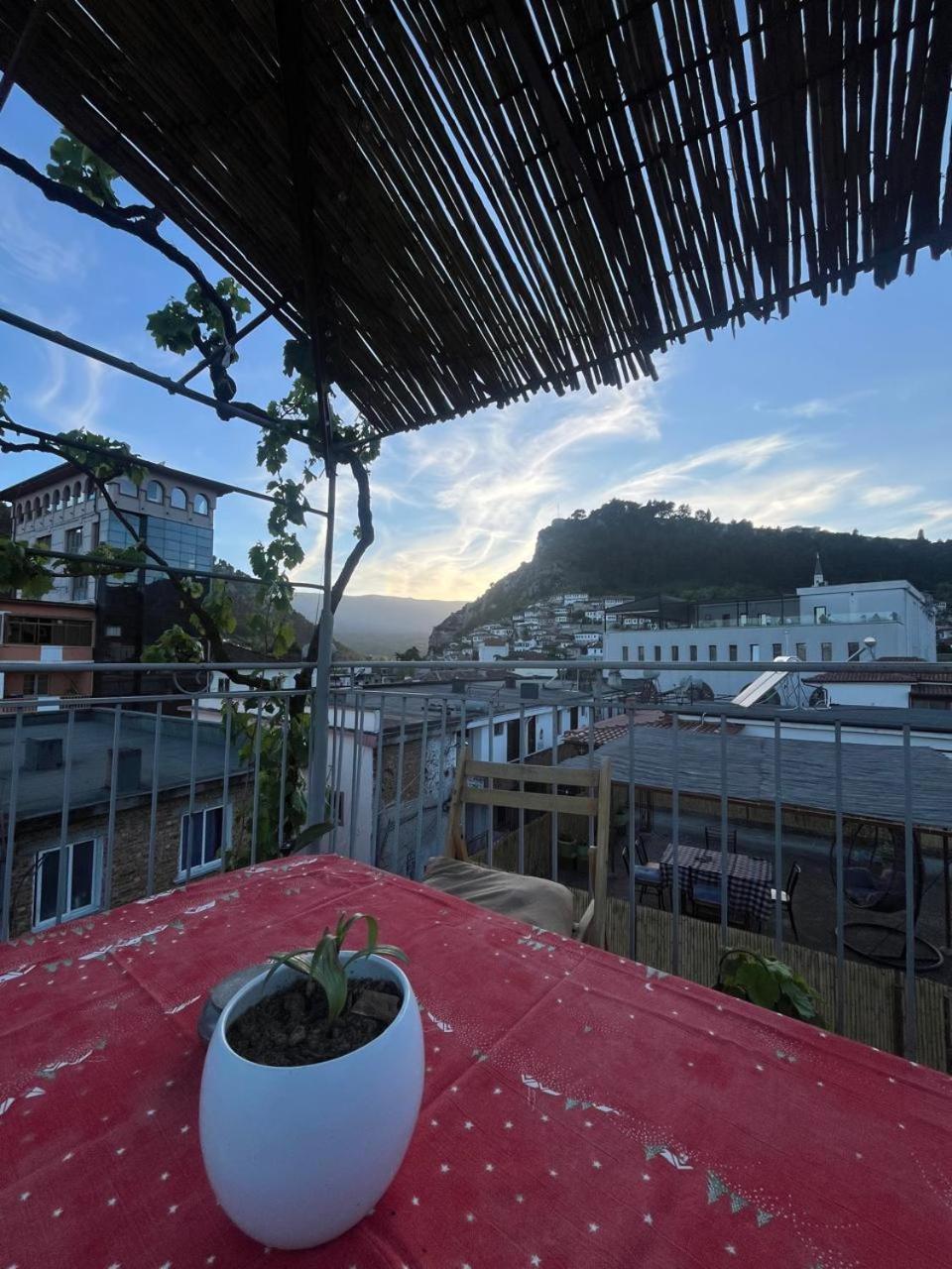 Flat In Berat'S Center公寓 外观 照片